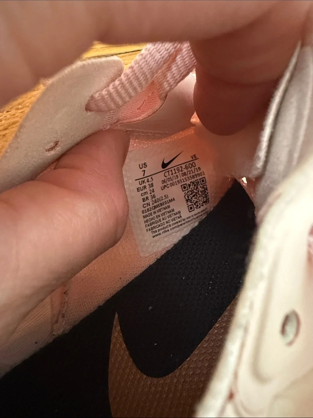 Nike light pale